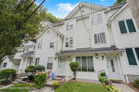 221 Arlo Rd Road, Staten Island, NY 10301