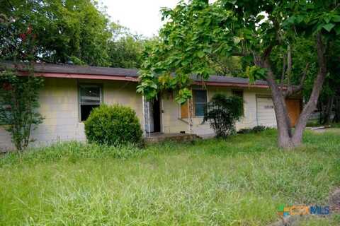 626 E Wallace Street, Gonzales, TX 78629