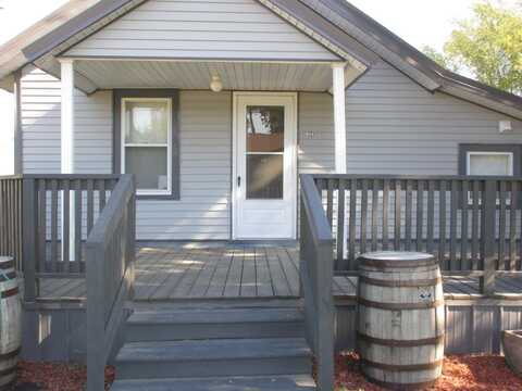 604 East 2nd Street, Oakley, KS 67748