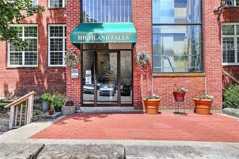 2 School Street, Lincoln, RI 02802