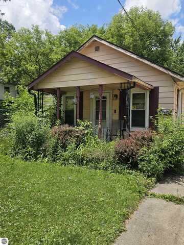 1318 Knapp Road, Flint, MI 48503