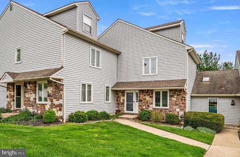 302 PINEBROOKE CIRCLE, DOWNINGTOWN, PA 19335