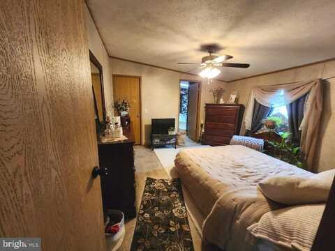 402 PALM CITY PARK, ANNVILLE, PA 17003