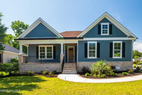 649 Covington Drive NW, Calabash, NC 28467