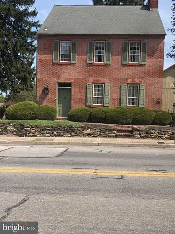 206 E KING STREET, EAST BERLIN, PA 17316