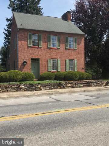 206 E KING STREET, EAST BERLIN, PA 17316