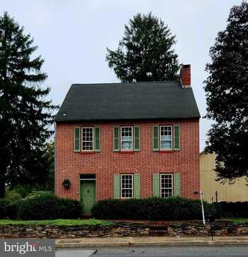 206 E KING STREET, EAST BERLIN, PA 17316