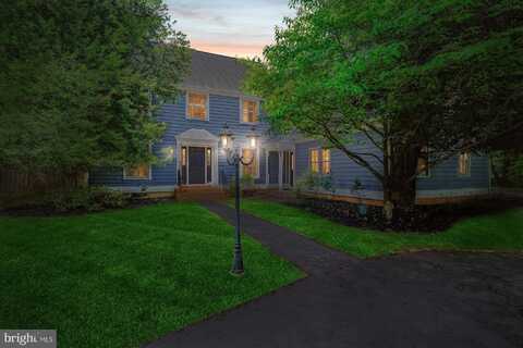 8201 HECTIC HILL LANE, ROCKVILLE, MD 20854
