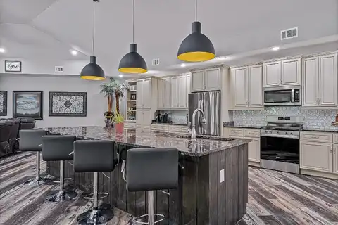 8203 Oak Creek, Harrisburg, AR 72432