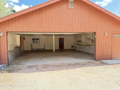 2097 Ranger Road, Overgaard, AZ 85933