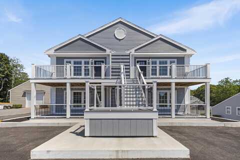 112 West Main Street, Hyannis, MA 02601