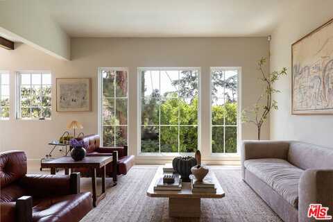4228 Los Nietos Dr, Los Angeles, CA 90027