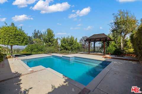 4344 Gayle Dr, Tarzana, CA 91356