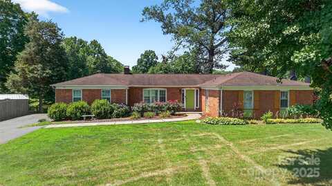 622 S Carolina Avenue, Statesville, NC 28677