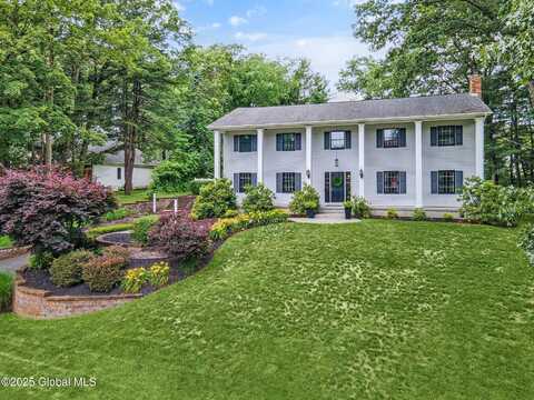 13 Tulip Tree Lane, Colonie, NY 12309