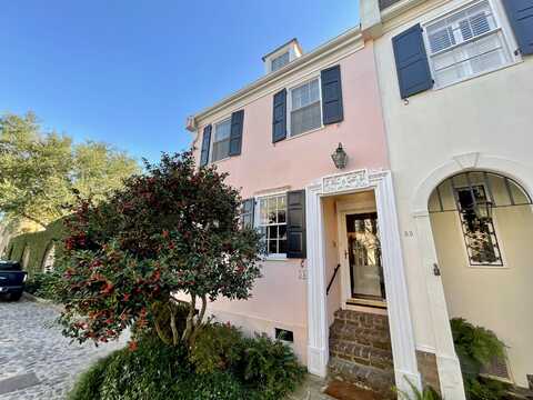 33 N Adgers Wharf, Charleston, SC 29401