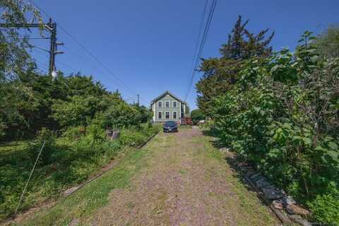 108 School Street, Groton, CT 06355