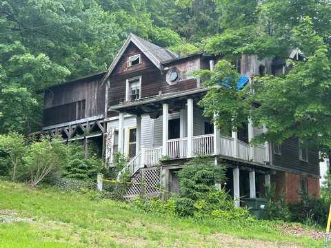 109 Clay Street, Thomaston, CT 06787