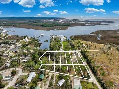 327 Second Ave, Steinhatchee, FL 32359