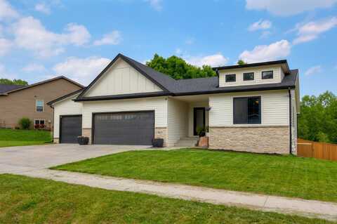 825 Sunburst Drive, Pleasant Hill, IA 50327