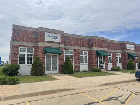 5900 Saratoga, Dubuque, IA 52002