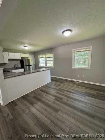 6508 St. Louis, Fayetteville, NC 28314