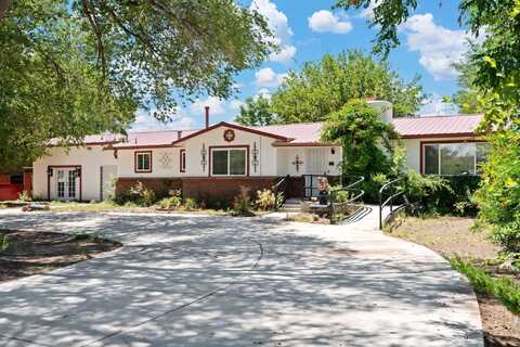 2244 THERESA Road SW, Albuquerque, NM 87105