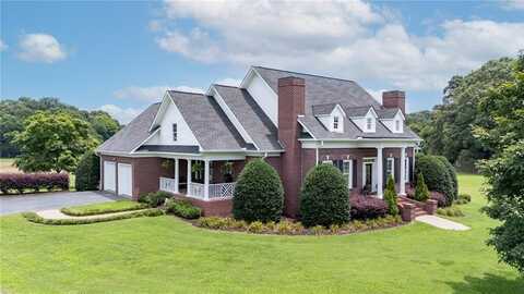 367 School House Road NE, Calhoun, GA 30701