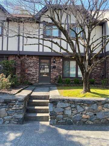 1194 Ashborough Drive SE, Marietta, GA 30067