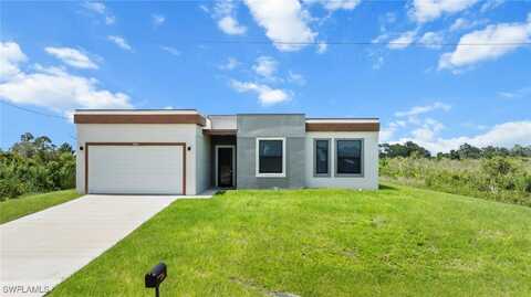 3006 72nd Street W, Lehigh Acres, FL 33971