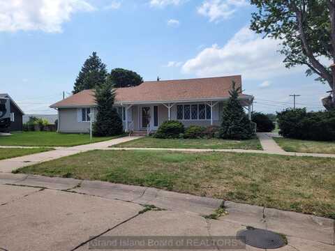 401 Sunset Drive, Hastings, NE 68901