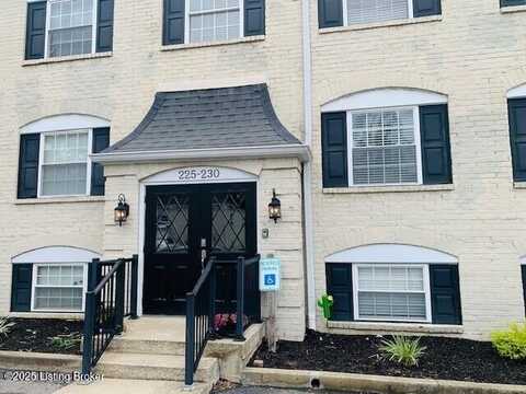 228 Middletown Square, Louisville, KY 40243