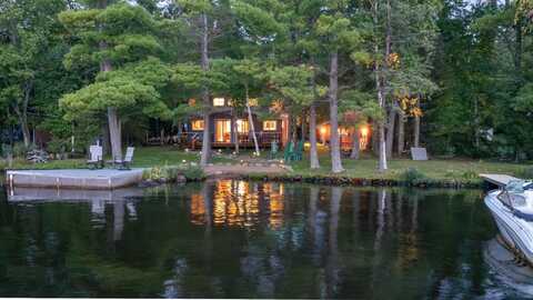 979 BUNDO RD, Three Lakes, WI 54562