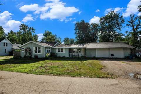 1021 First Street, Bangor, MI 49013