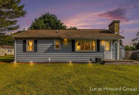 2411 Oakcreek Avenue, Kalamazoo, MI 49004