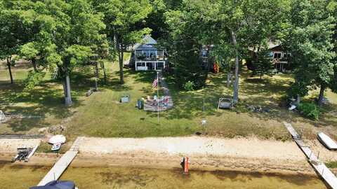 15871 Pretty Lake Drive, Mecosta, MI 49332