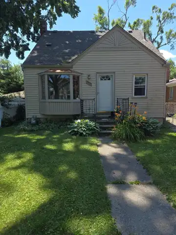381 CLINTON Street, Wyandotte, MI 48192