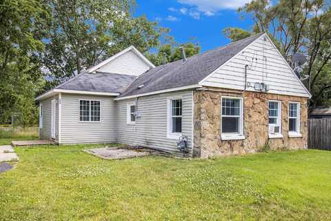 668 Fairfield Avenue NW, Grand Rapids, MI 49504