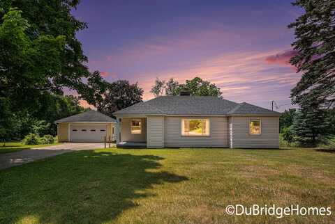 7661 Alpine Avenue NW, Sparta, MI 49345