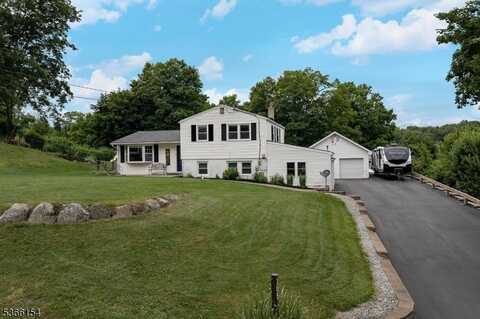105 Rolling Acres Dr, Hampton, NJ 07860