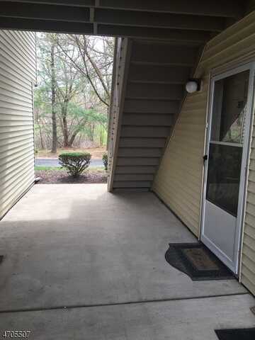 20-301 Delar Pky, Franklin, NJ 08823