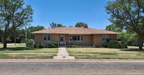 521 Grant St, Quinter, KS 67752