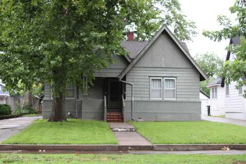 310 E 16th Ave, Hutchinson, KS 67501