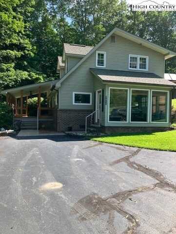 1861 Vanderpool Road, Vilas, NC 28692