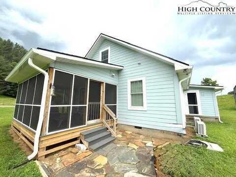 2823 Cranberry Creek Road, Laurel Springs, NC 28644