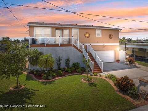 13027 BEACON Court, Hudson, FL 34667