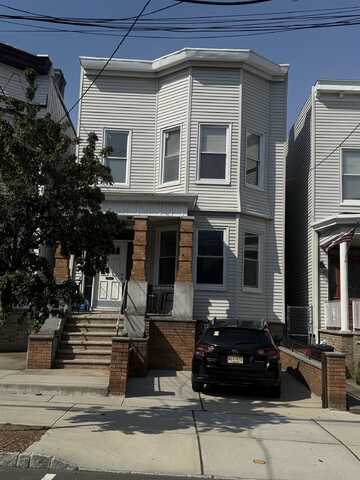 108 SHIPPEN ST, Weehawken, NJ 07086