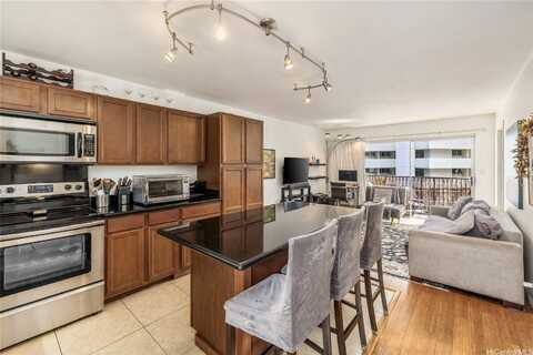 1099 Green Street, Honolulu, HI 96822