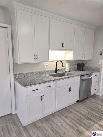 928 E Main Street, Cecilia, KY 42748