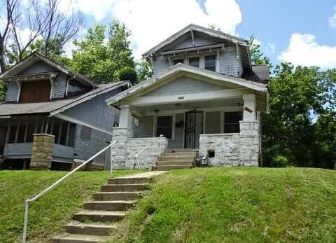 3828 Chestnut Avenue, Kansas City, MO 64128